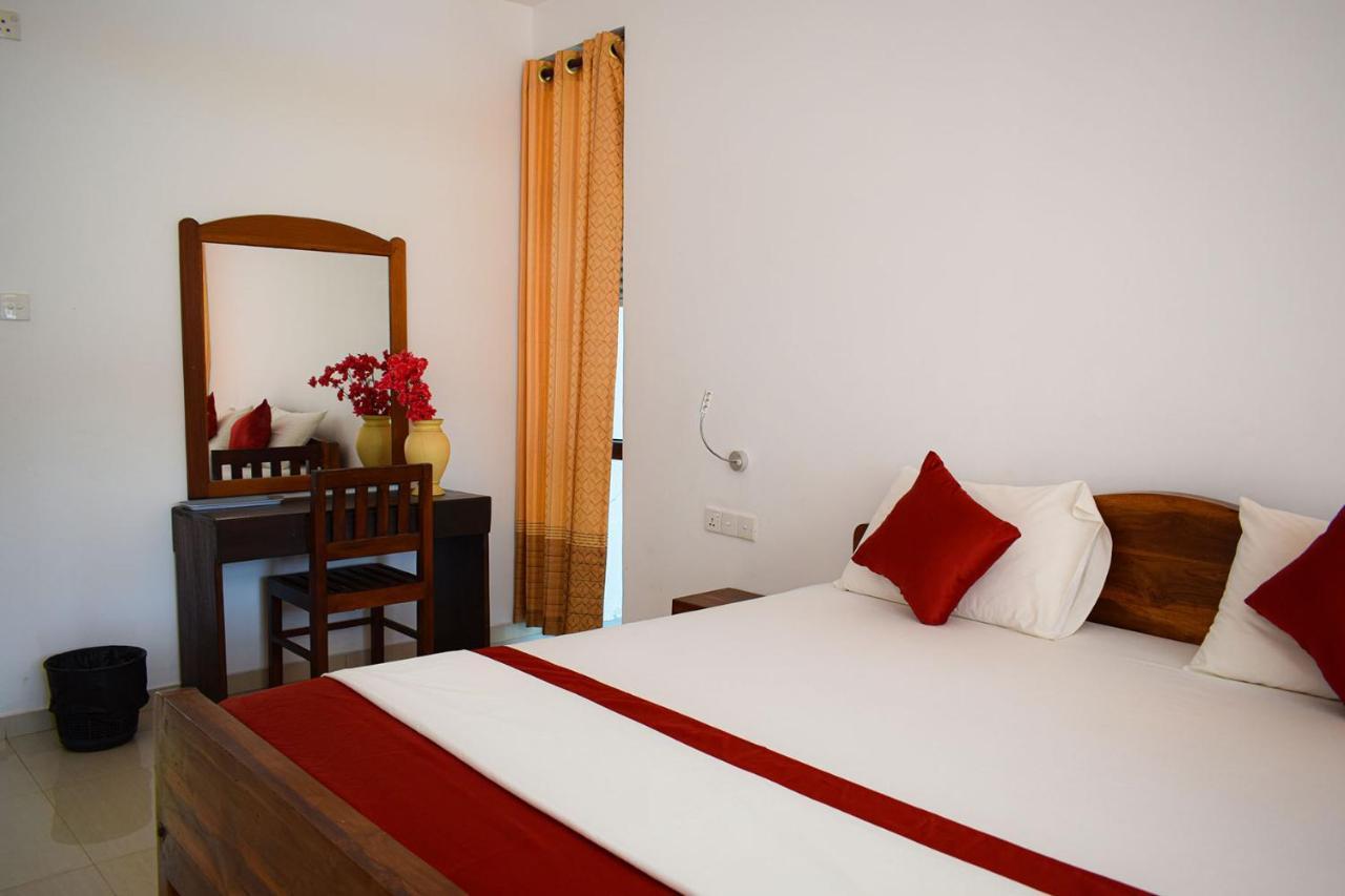 High Park Hotel Nilaveli Εξωτερικό φωτογραφία