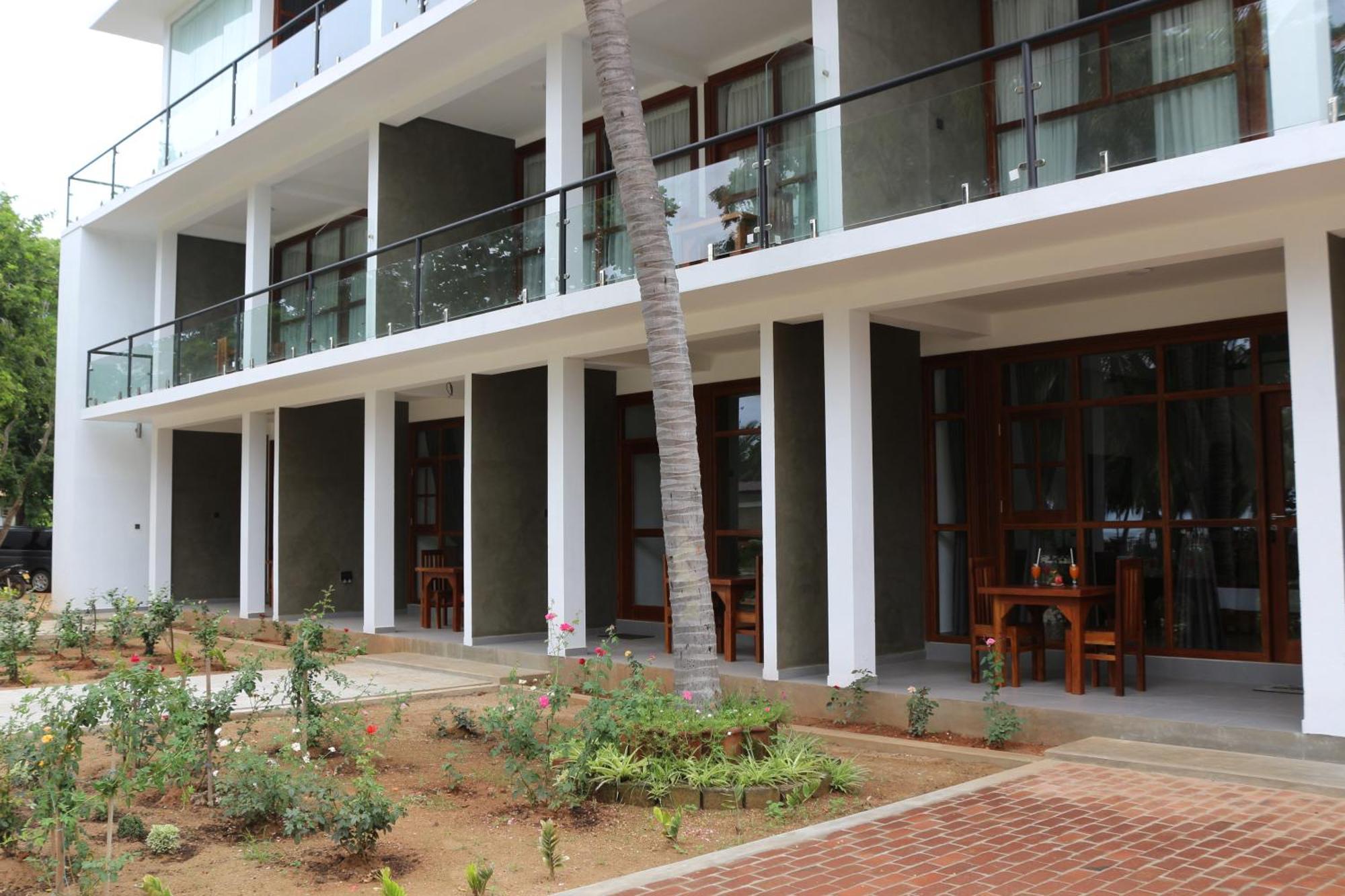 High Park Hotel Nilaveli Εξωτερικό φωτογραφία