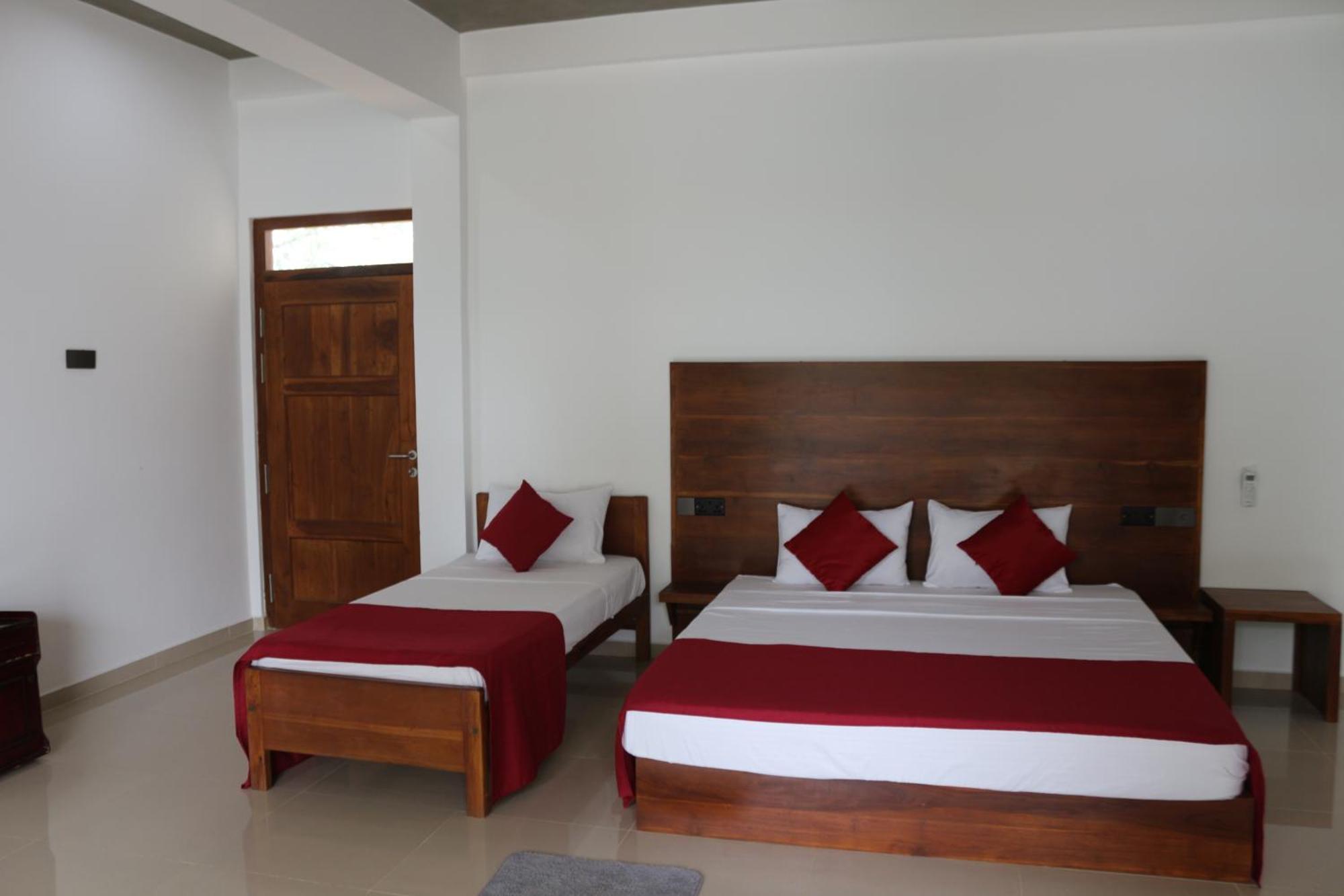 High Park Hotel Nilaveli Εξωτερικό φωτογραφία